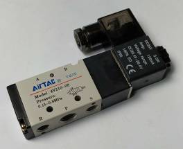 331-0329-000 - Valve-two- position five- way valve								